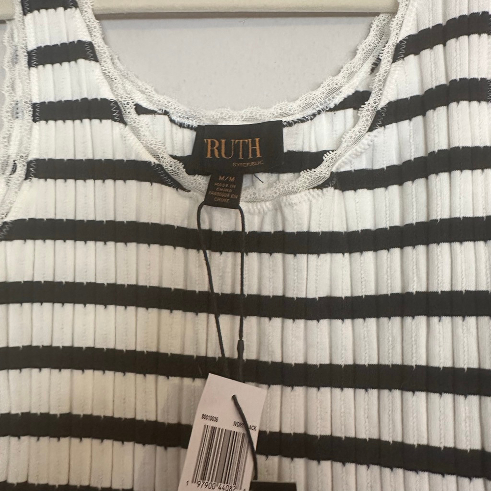 Truth by Republic M Striped Ribbed Tank Top women's White Black stretch - Picture 4 of 11